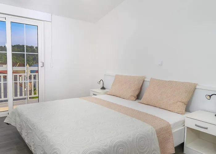 With A Parking Space Hvar - 11681 *